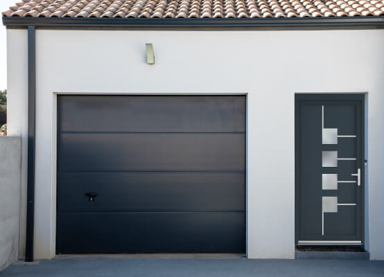 Nebeneingangstür Flachau Garage