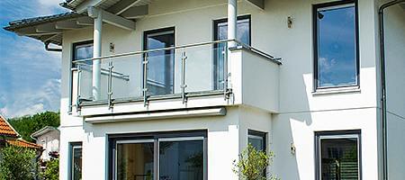 Sicherheit für Balkontüren aus Holz-Alu