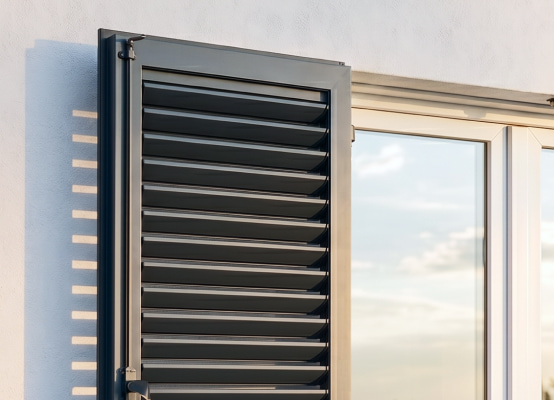 Fensterläden mit Lamellen Fensterläden mit Lamellen