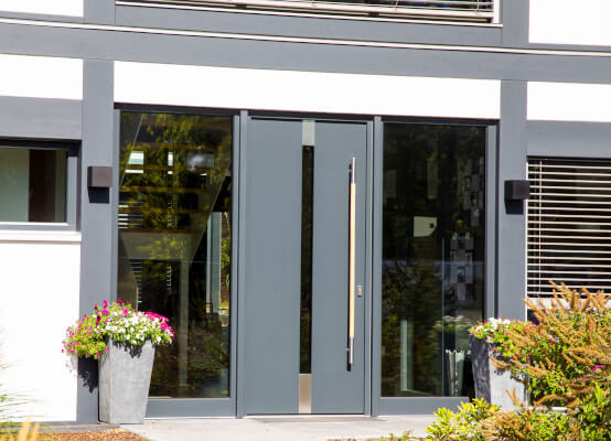 Aluminium Haustür mit Glaseinsatz