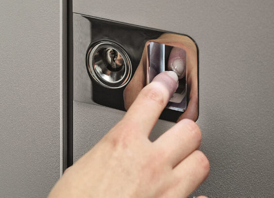 Haustür mit Fingerprint