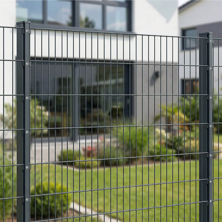 Doppelstabmattenzaun mit Pfosten