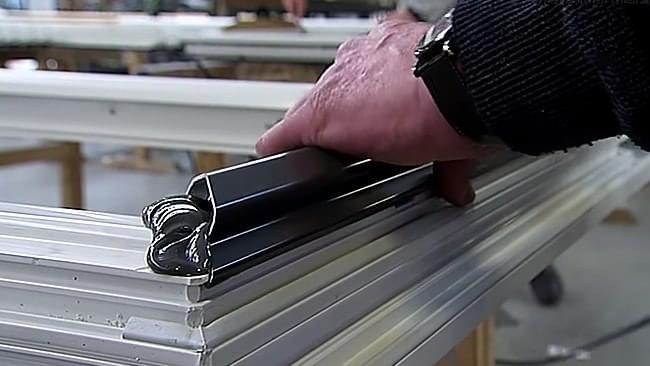Herstellung der Kunststoff-Aluminium-Fenster